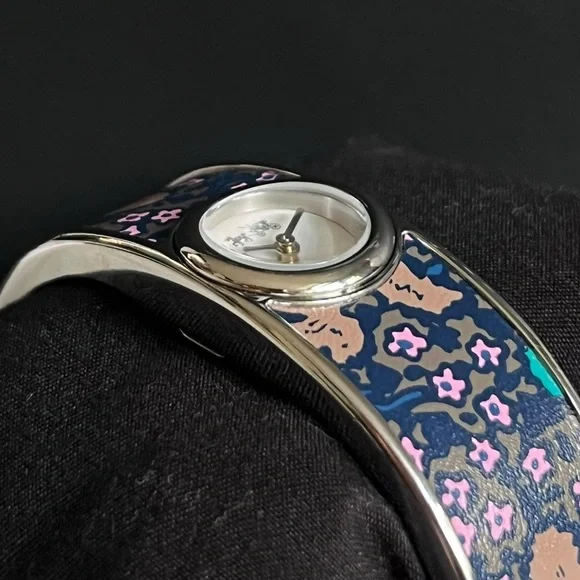 💰SOLD - W6198 - Coach Scout Bangle Watch in Blue Floral - Picture 5 of 14